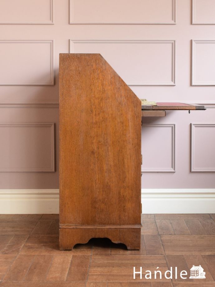 ビューローの側面