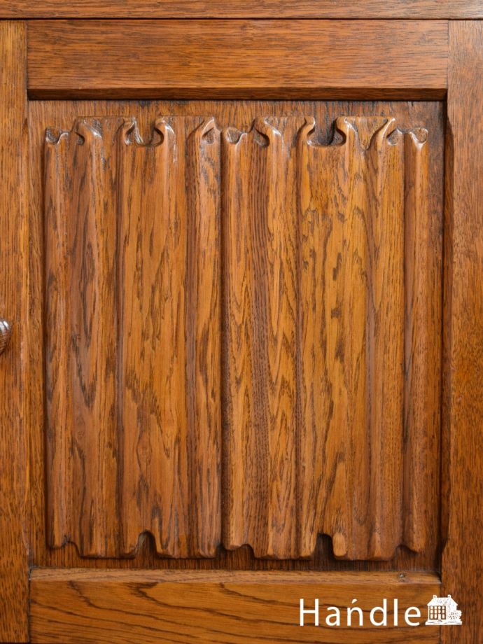 アンティーク家具の装飾