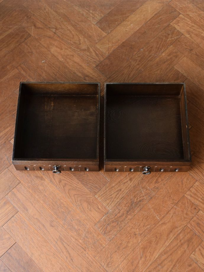 オープンシェルフの引き出しの中