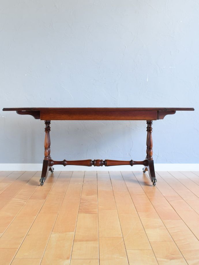 伸長式天板を開いた状態