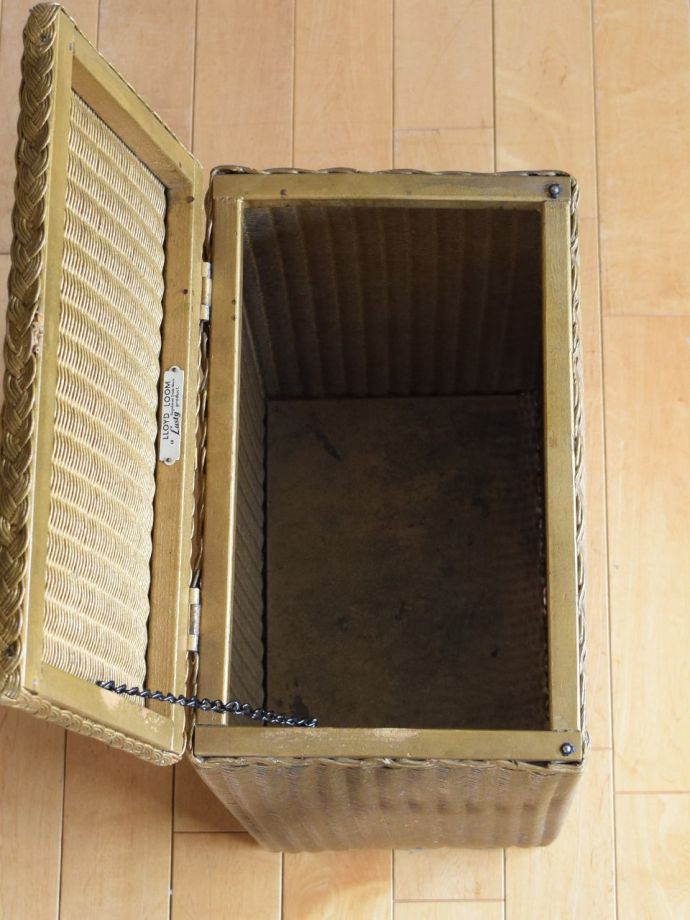 ロイドルームボックスの中