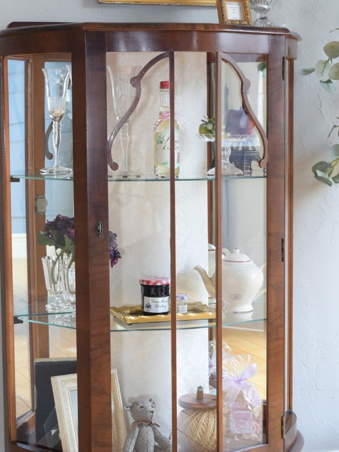 アンティークガラスの扉