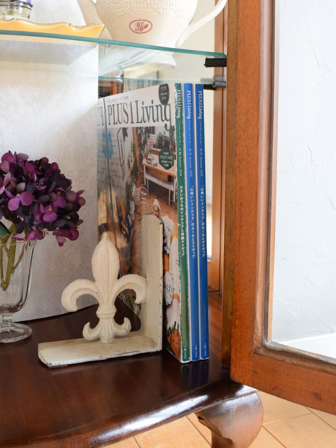 収納たっぷりのキャビネット