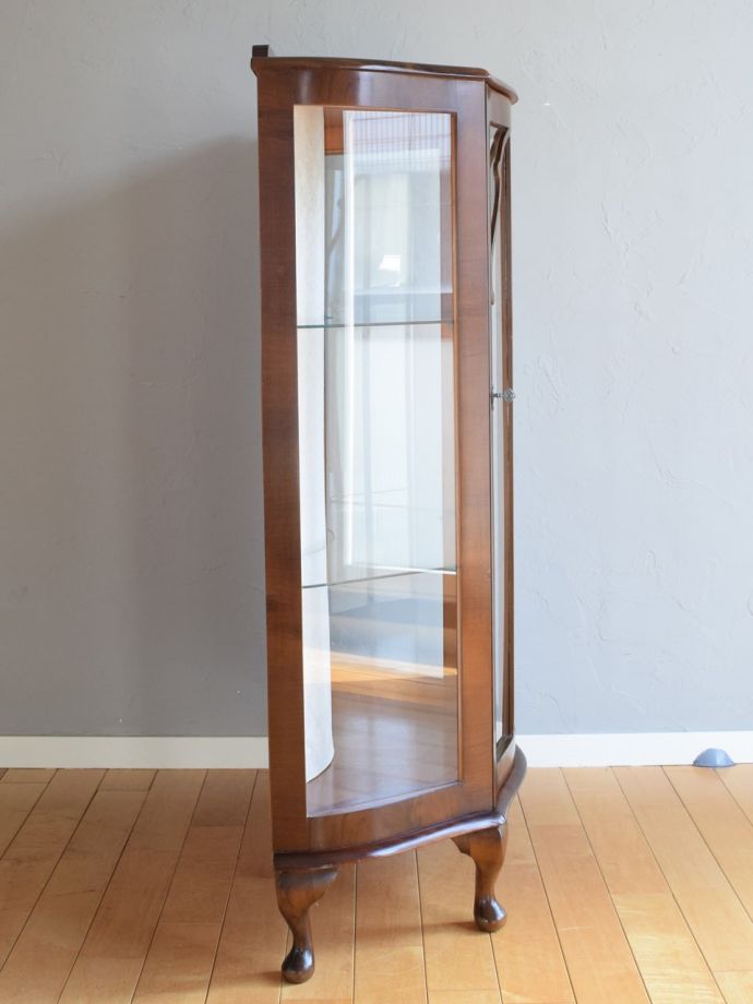 キャビネットの側面