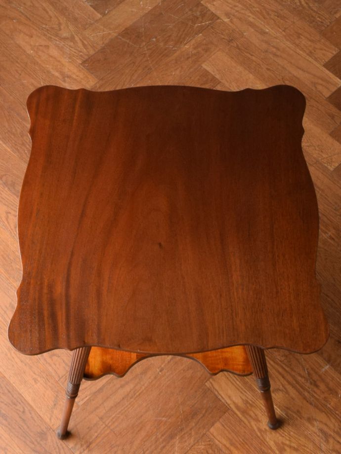 オケージョナルテーブルの天板