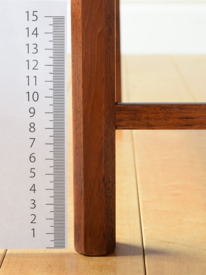 ビンテージテーブルの脚