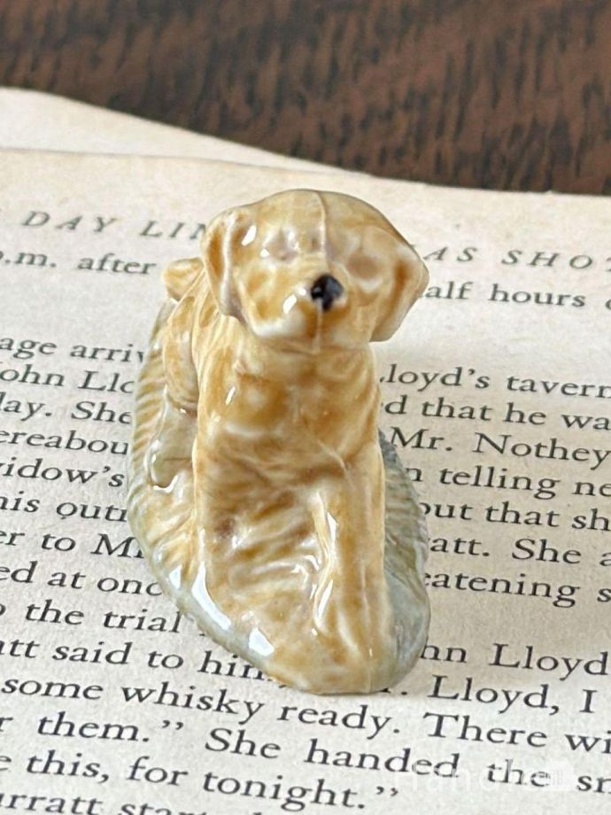 アンティークのフィギュリン