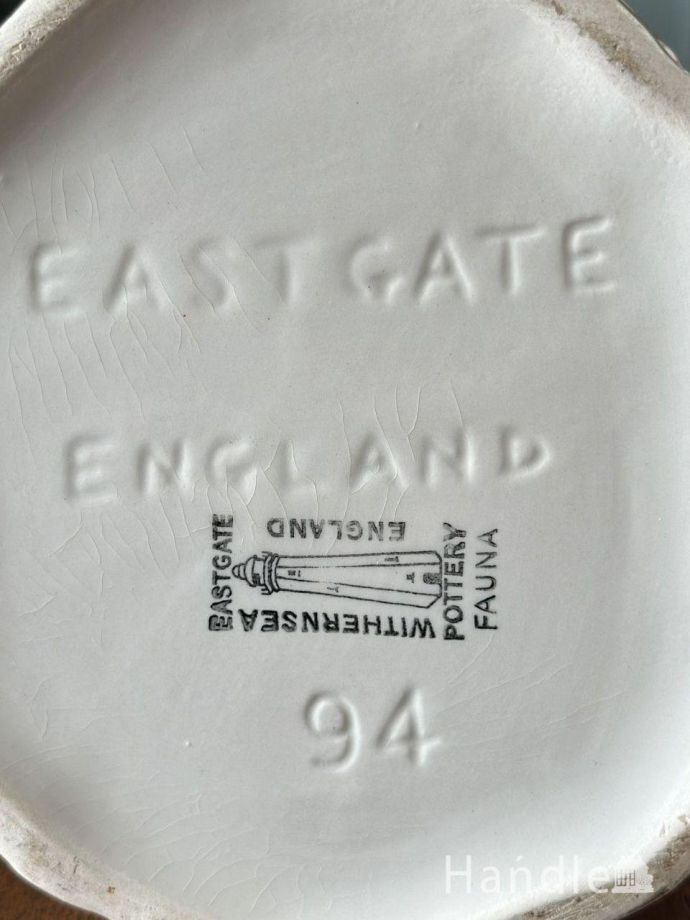 フラワーベースのバックスタンプ