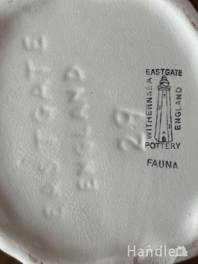 フラワーベースのバックスタンプ