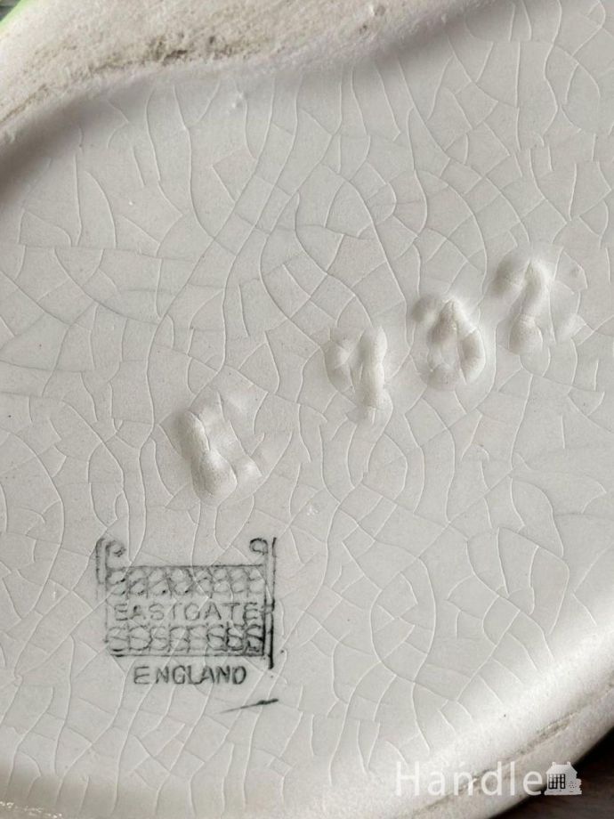 フラワーベースのバックスタンプ