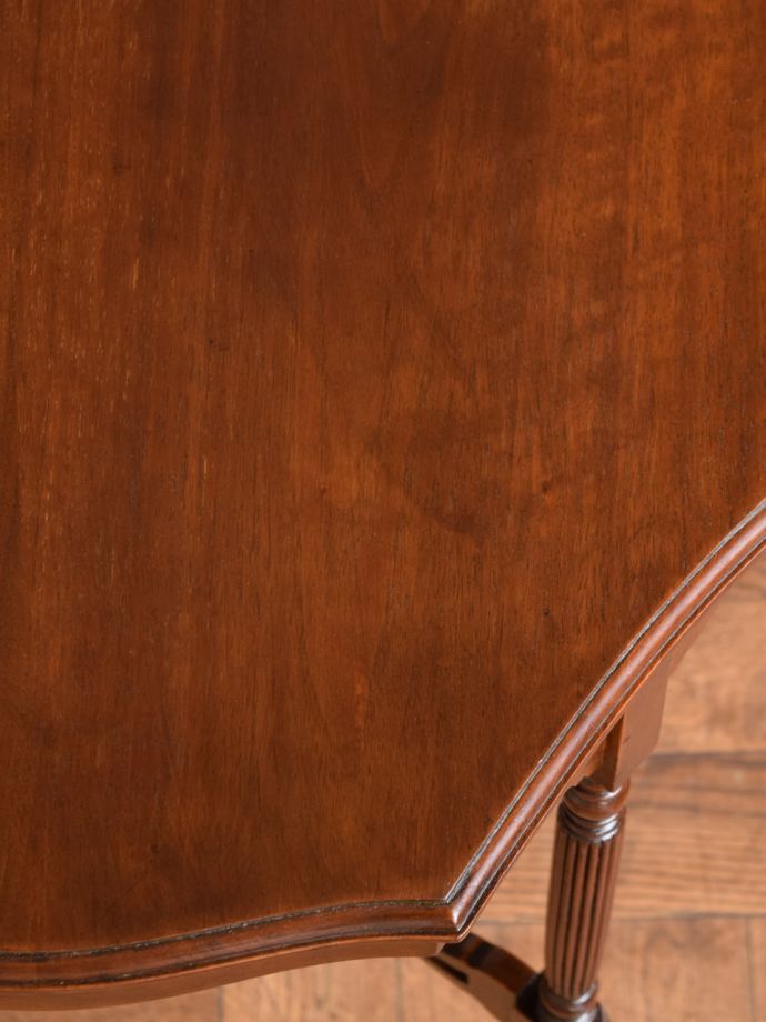 オケージョナルテーブルの天板