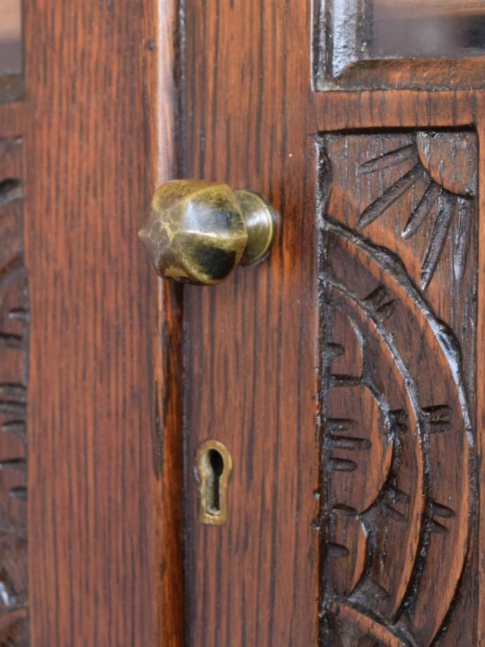 アンティーク家具の取っ手