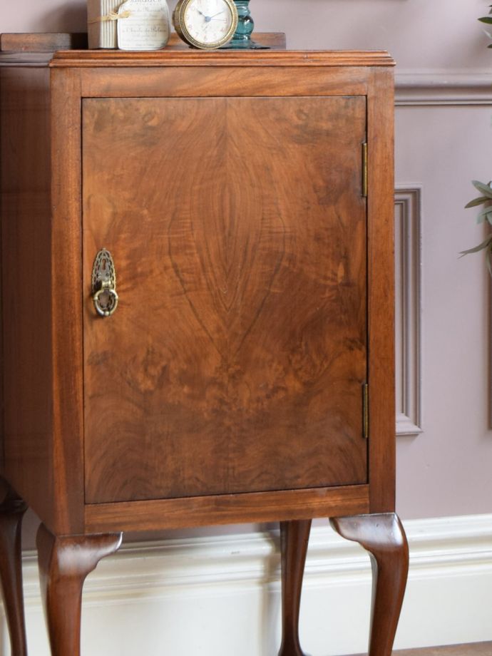 アンティーク家具だから手に入る美しい木目