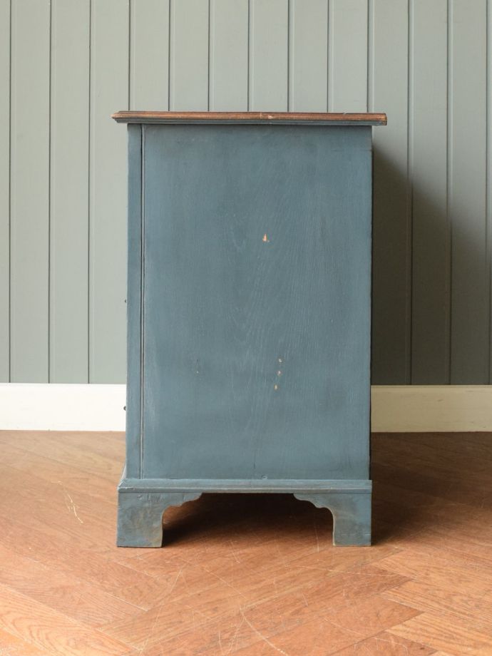 チェストの側面