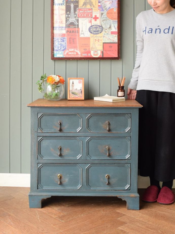 英国アンティークのチェスト