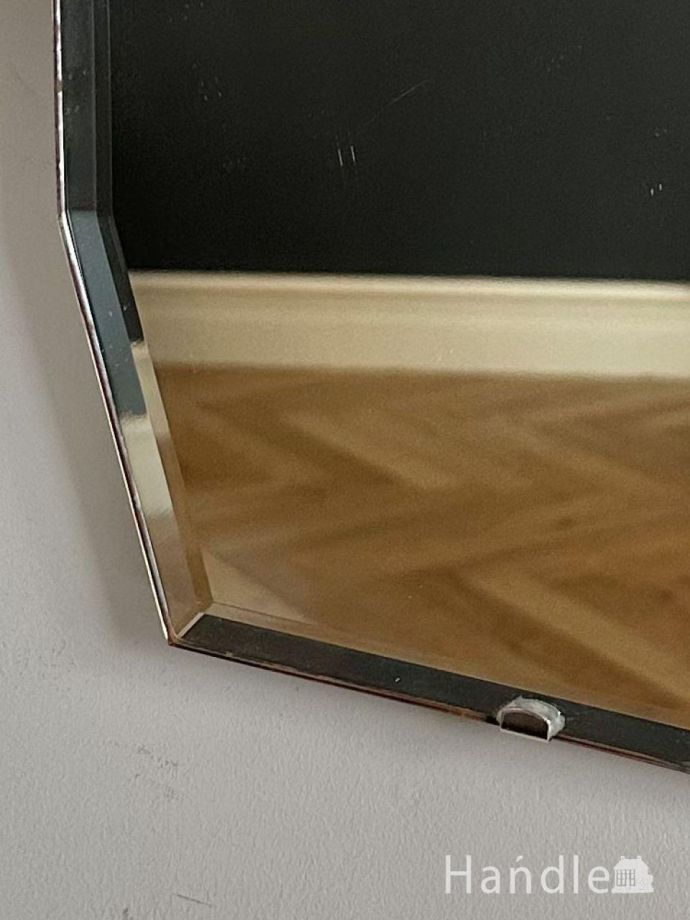 厚みが魅力のアンティークミラー