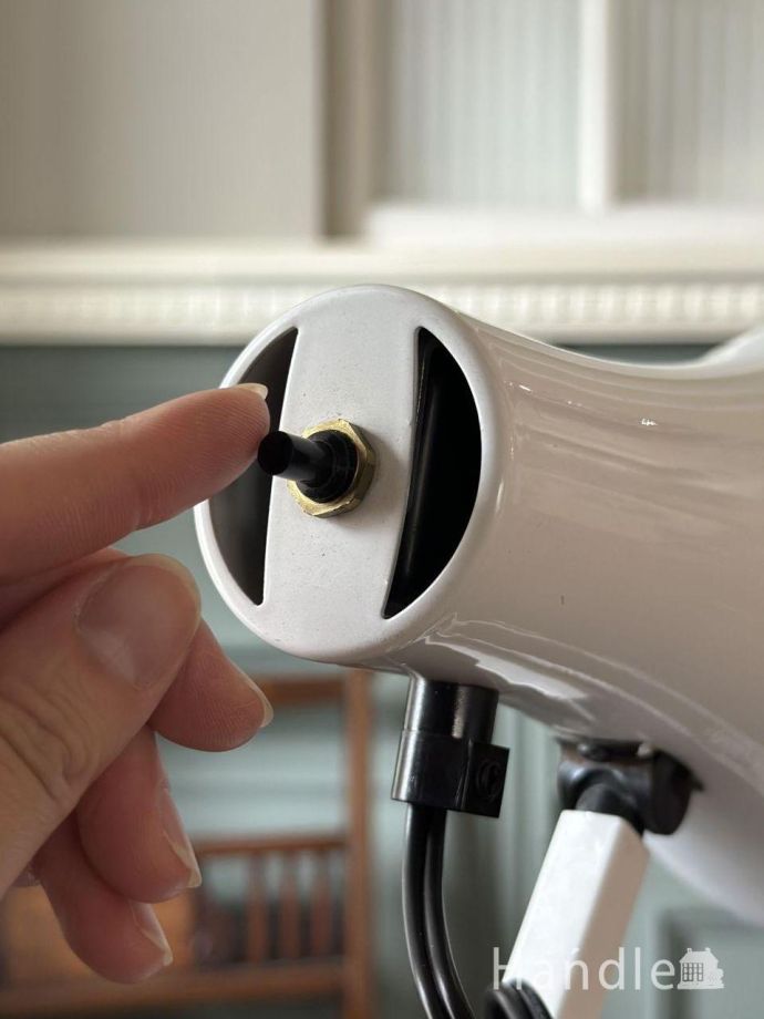 デスクランプのスイッチ