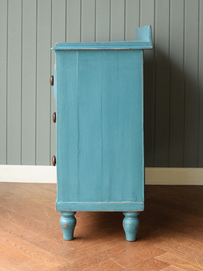 チェストの側面