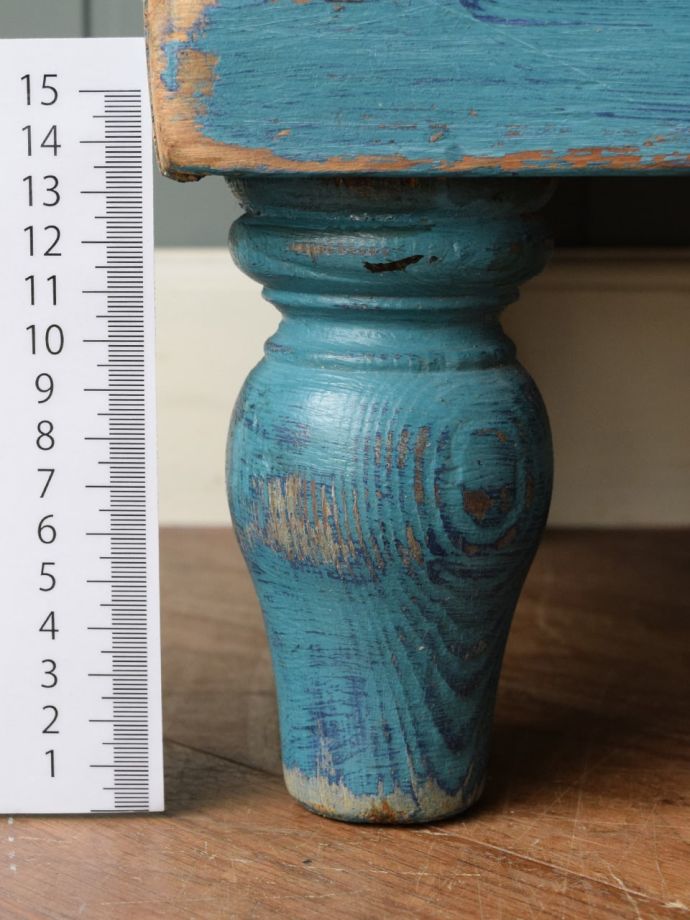 アンティーク家具の脚