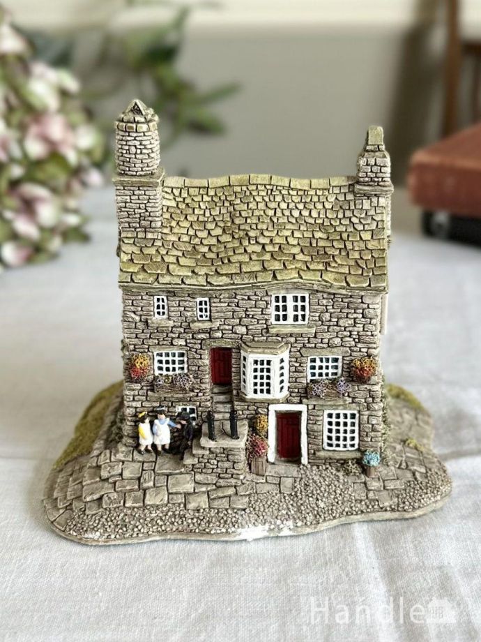 イギリスのLilliput Lane(リリパット レーン)、石造りの可愛い