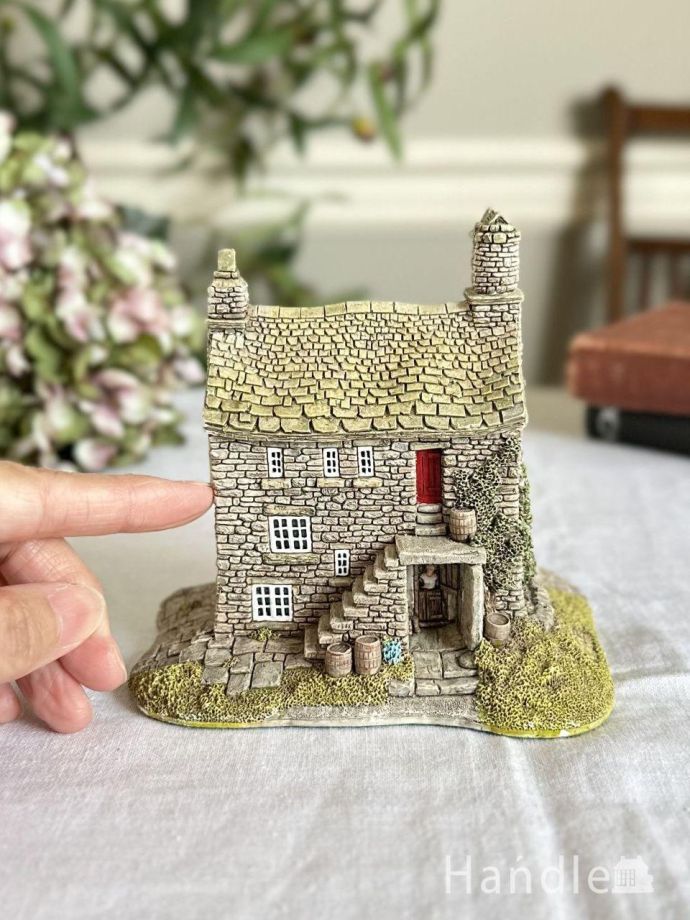 イギリスのLilliput Lane(リリパット レーン)、石造りの可愛い