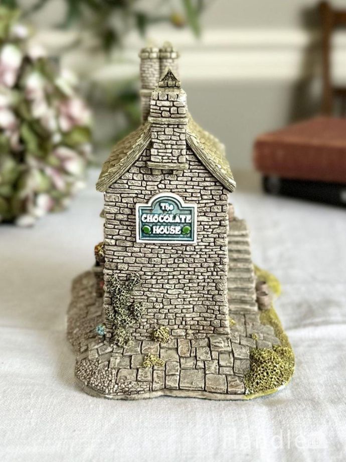 イギリスのLilliput Lane(リリパット レーン)、石造りの可愛い