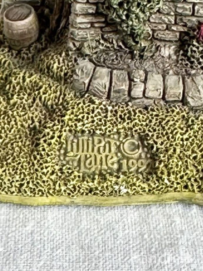 イギリスのLilliput Lane(リリパット レーン)、石造りの可愛い