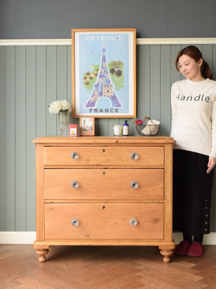 英国アンティークのチェスト