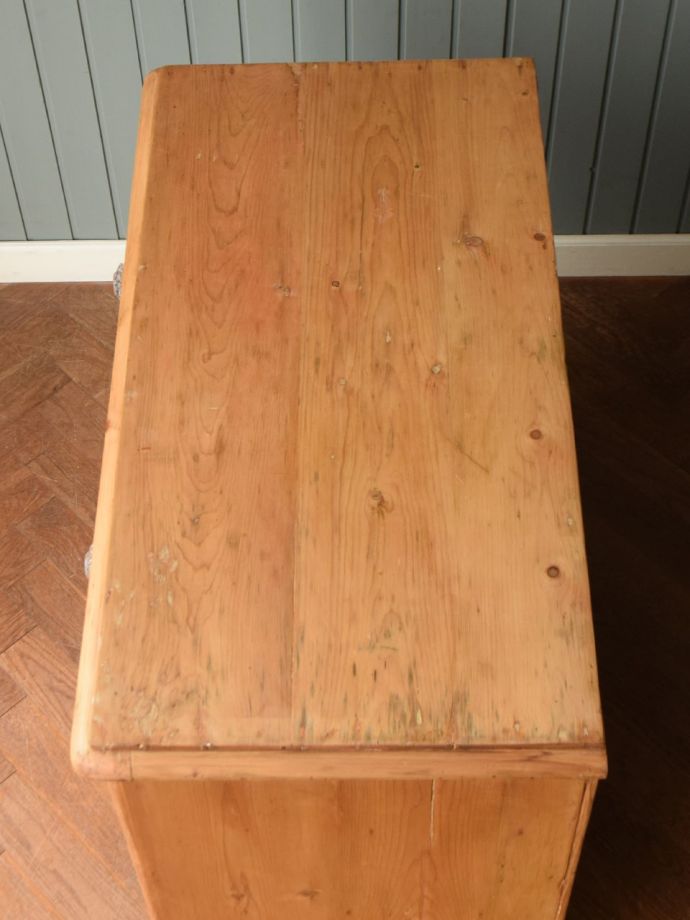 アンティークチェストの天板