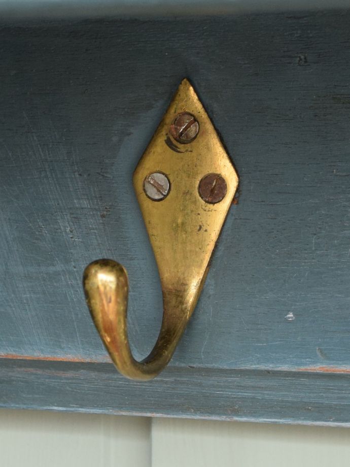 壁付けシェルフのフック