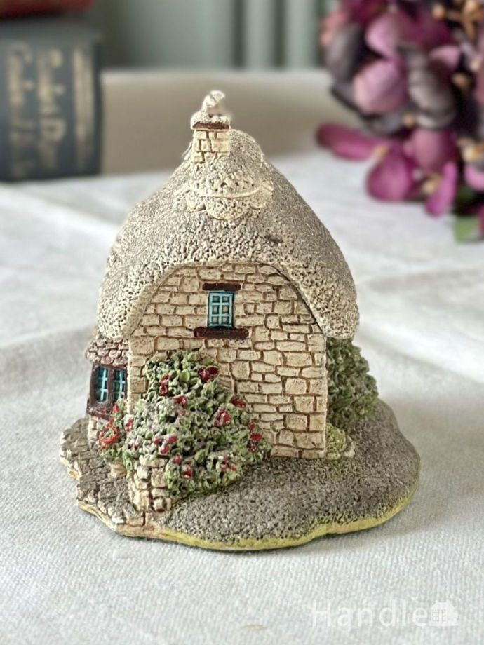 クリスマス限定仕様の可愛いLilliput Lane（リリパットレーン）、玄関