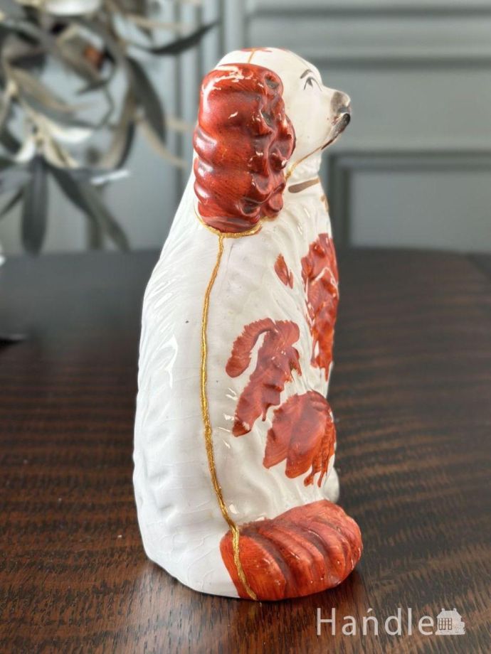 赤毛が可愛いビクトリア期の犬の置物、英国アンティークの