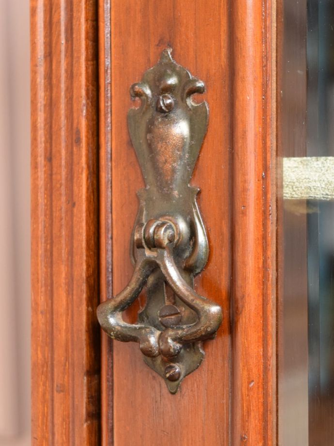 キャビネットの取っ手