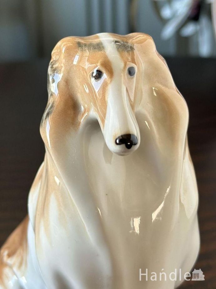 イギリスで見つけたアンティークのフィギュリン、表情が可愛いコリー犬