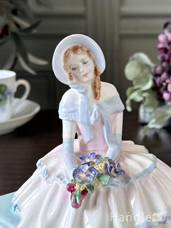 アンティークのフィギュリン