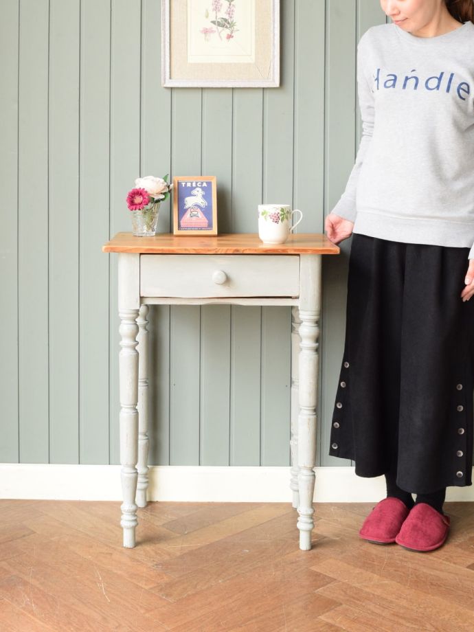 アンティークコンソールテーブル