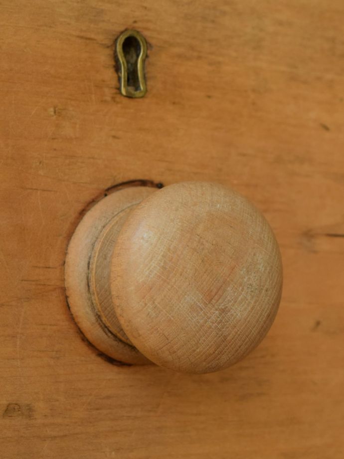 アンティークチェストの取っ手