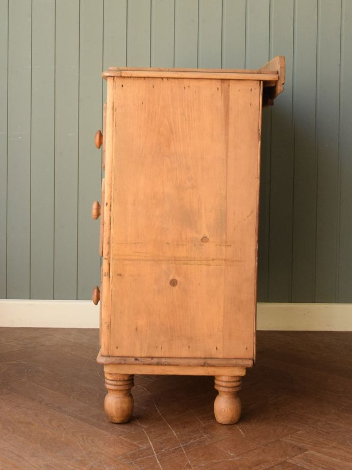 チェストの側面