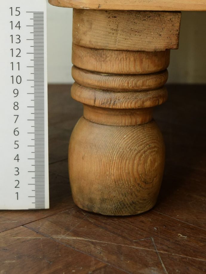 アンティーク家具の脚