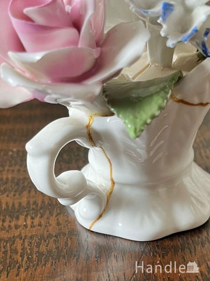 ラドナー（Radnor）窯の美しいフラワーバスケット、ジャグに入った英国