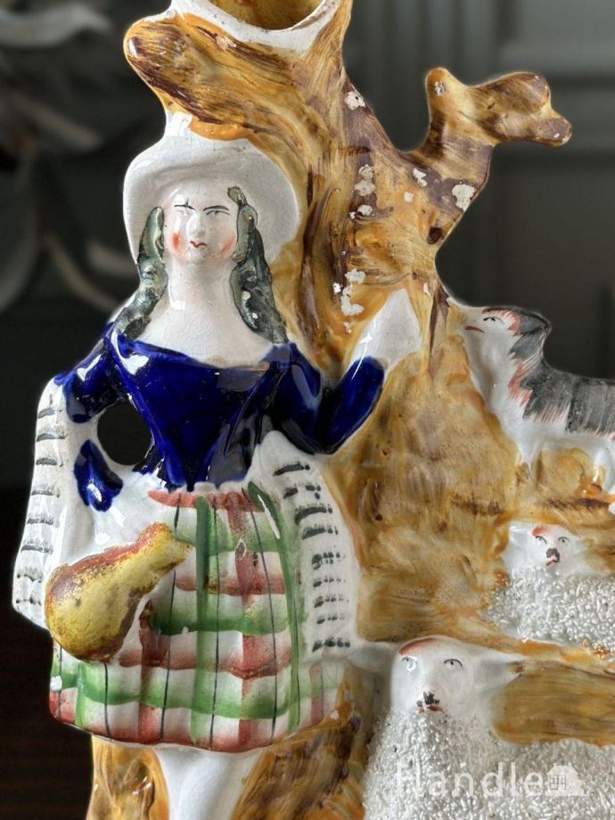 アンティークのフィギュリン