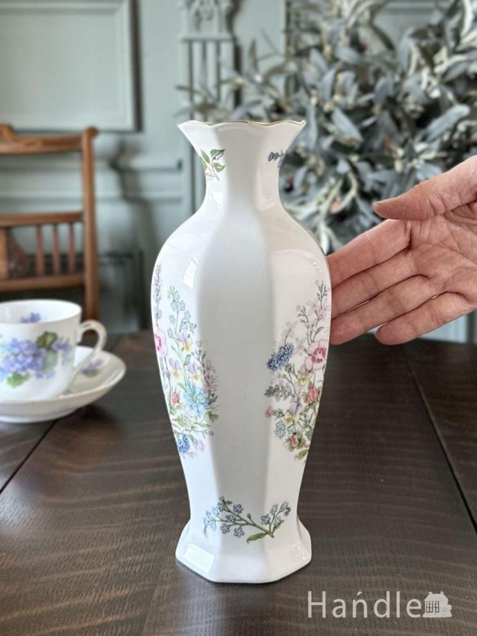 陶磁器のフラワーベース