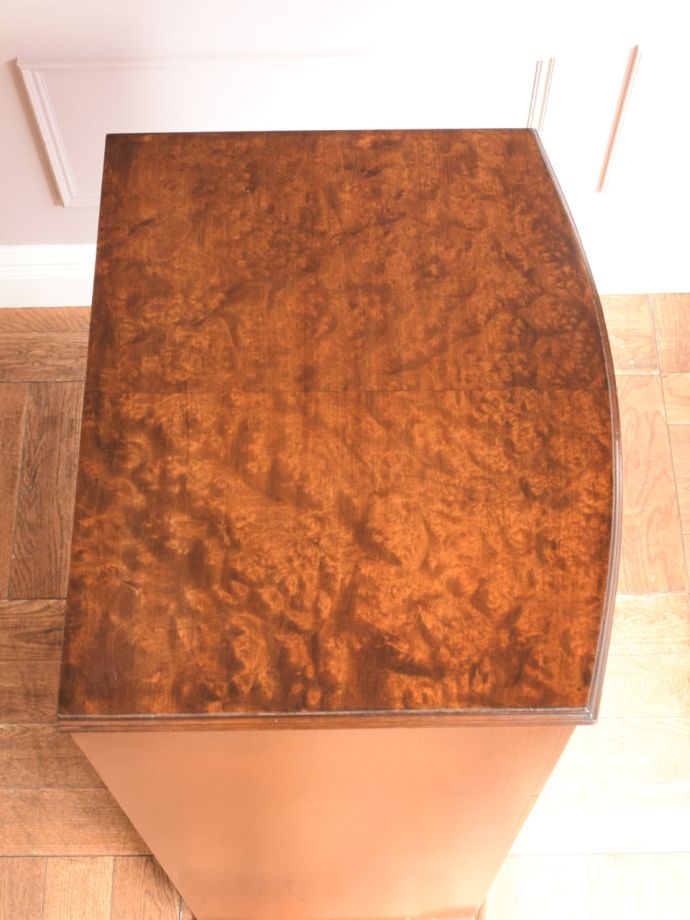 おしゃれなチェストの天板