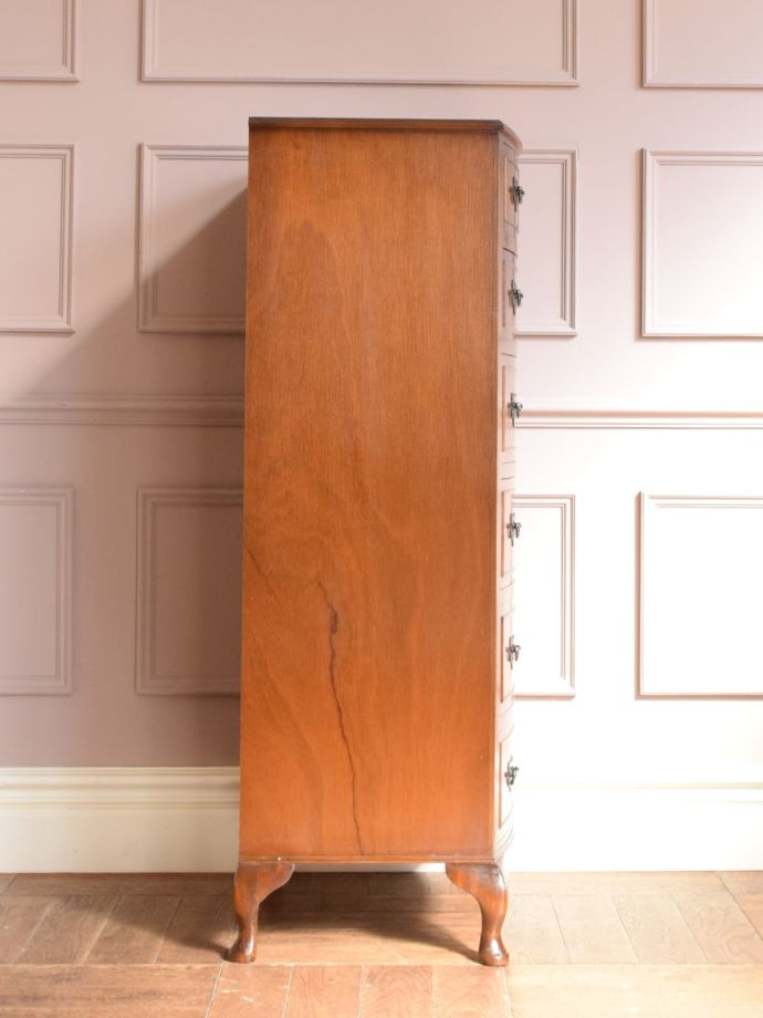 チェストの側面