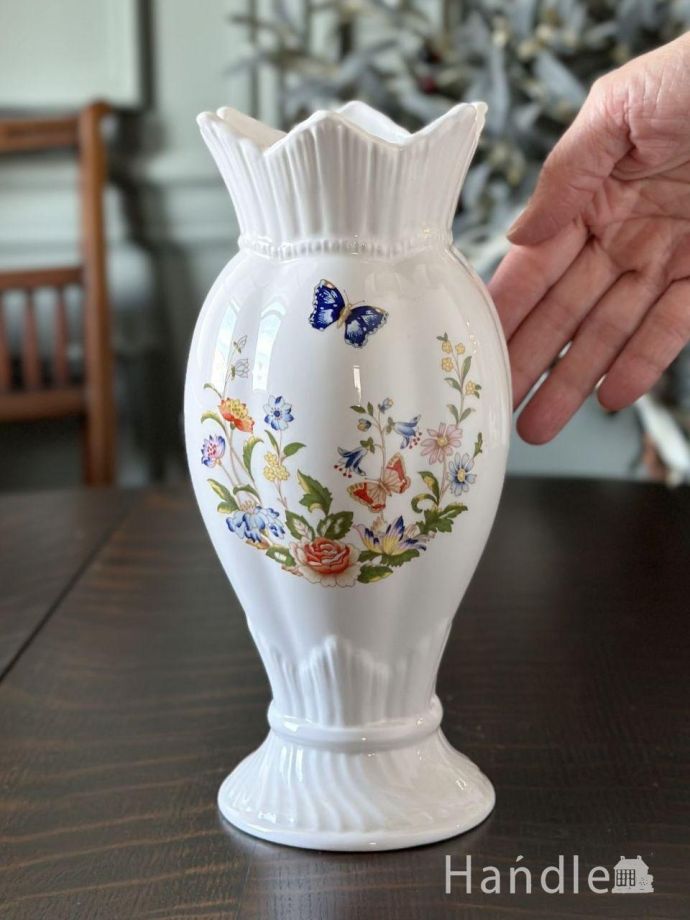 陶磁器のフラワーベース