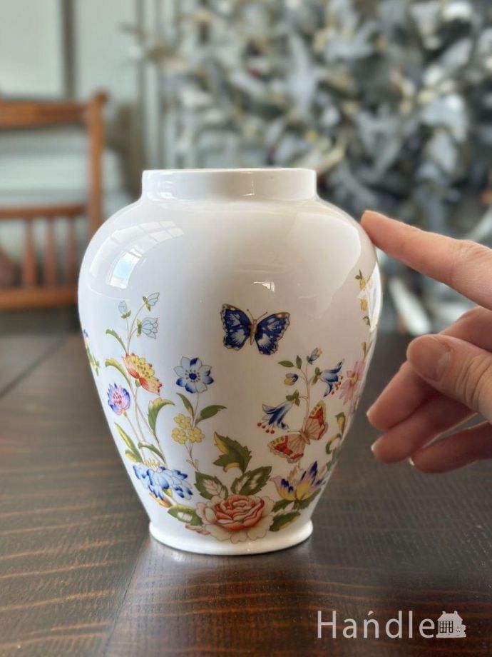 陶磁器のフラワーベース