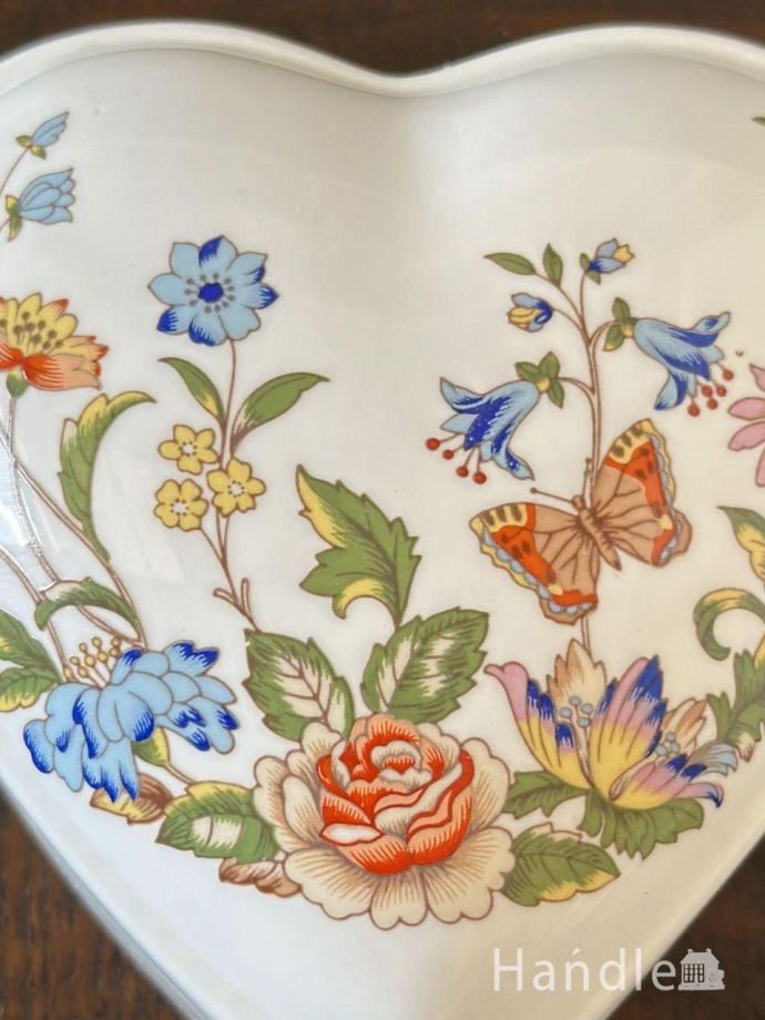 アンティークの小物入れ