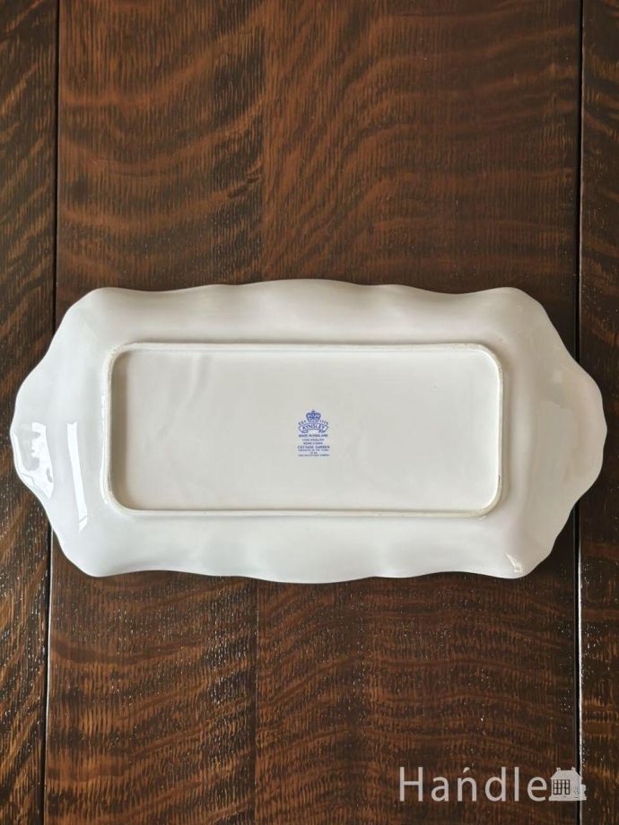 プレートの後ろ