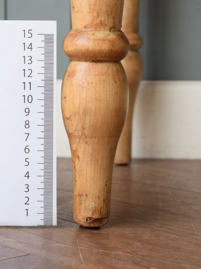 アンティーク家具の脚