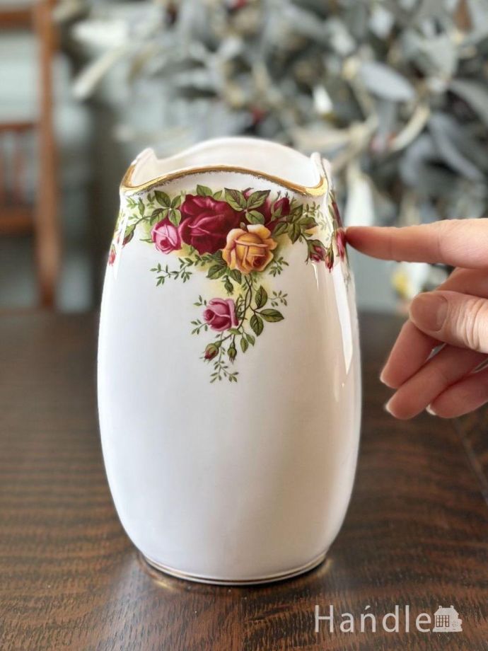 陶磁器のフラワーベース